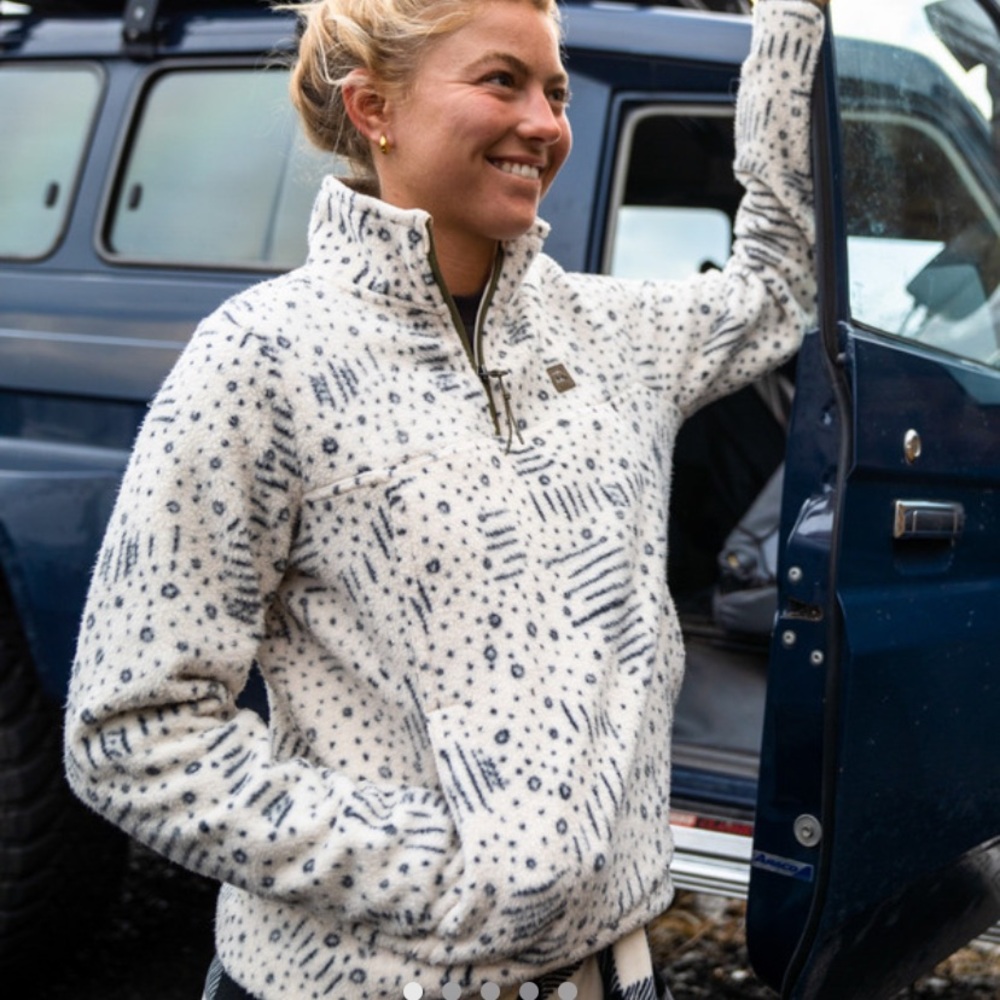 Billabong Adventure Division Animal Print Spotted Fleece Jacket Mock Neck